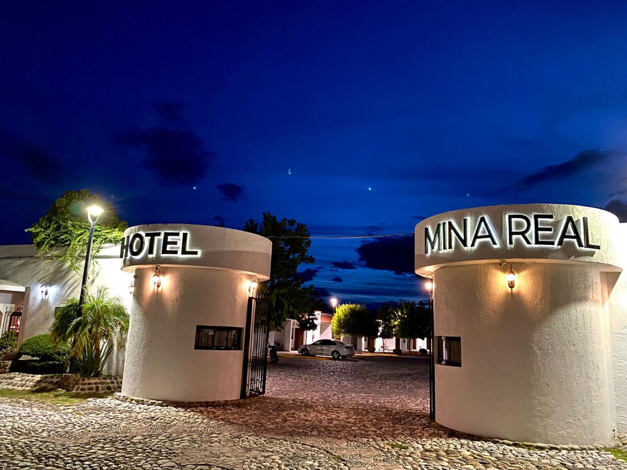 Hotel Mina Real Cedral 外观 照片